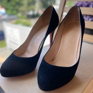 Christian Louboutin Sz 39 Suede Shoe Pump